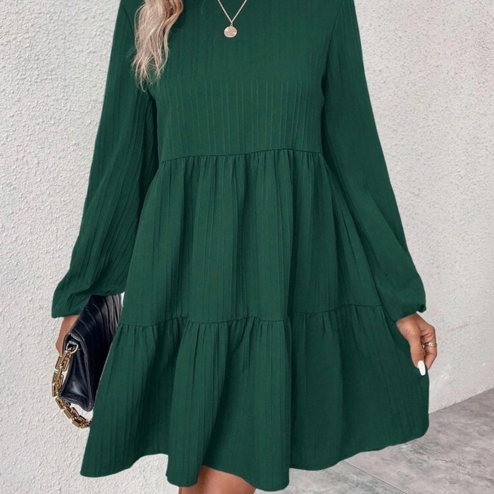 Emery Rose Elegant Green Long Sleeve Dress